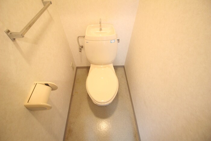 物件内観写真15　(トイレ)