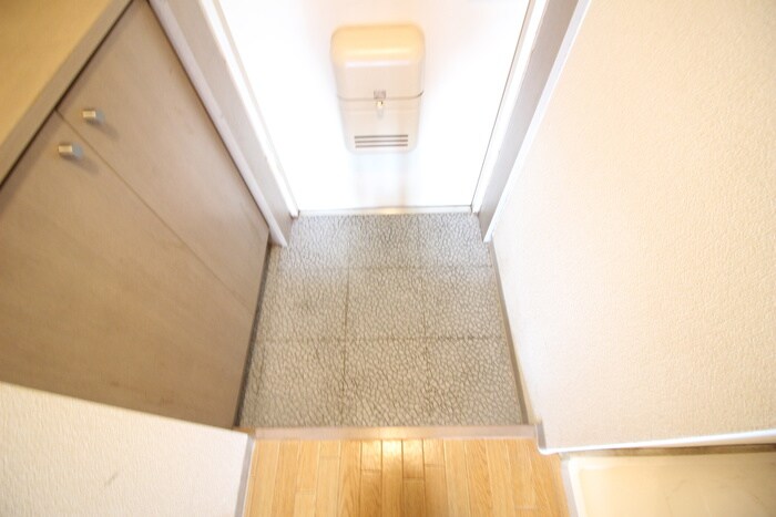 物件内観写真18　(玄関)