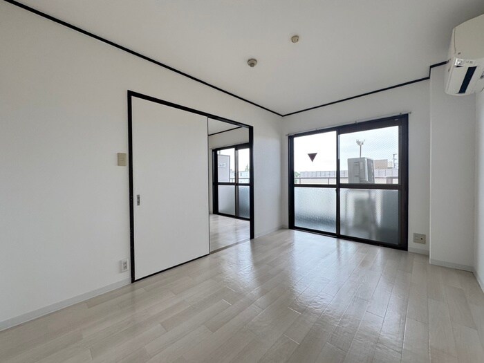 物件内観写真14　(居室)