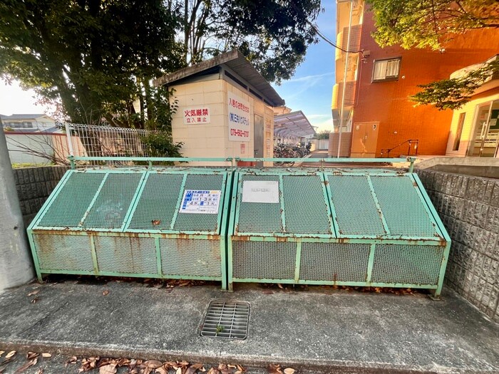 物件外観写真4　(建物設備)