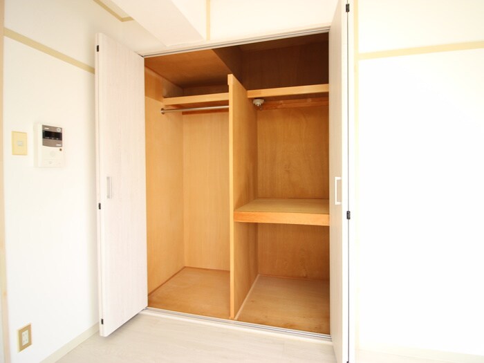 物件内観写真13　(収納)