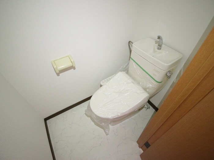 物件内観写真11　(トイレ)