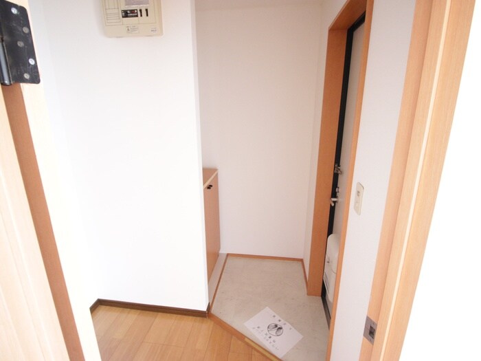 物件内観写真19　(玄関)