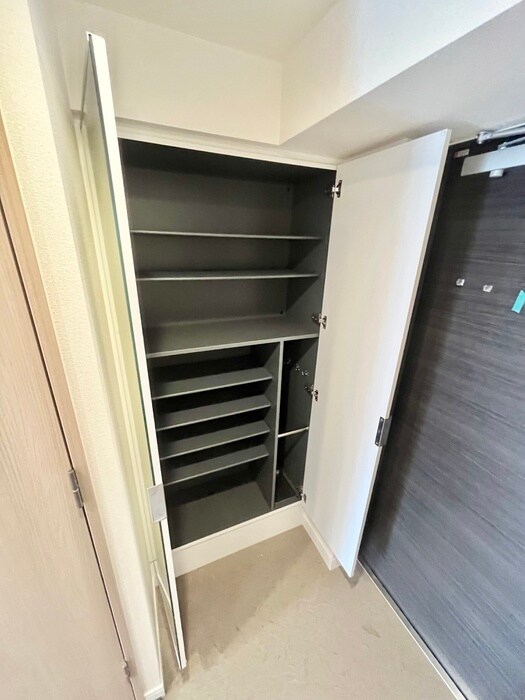 物件内観写真15　(靴箱)