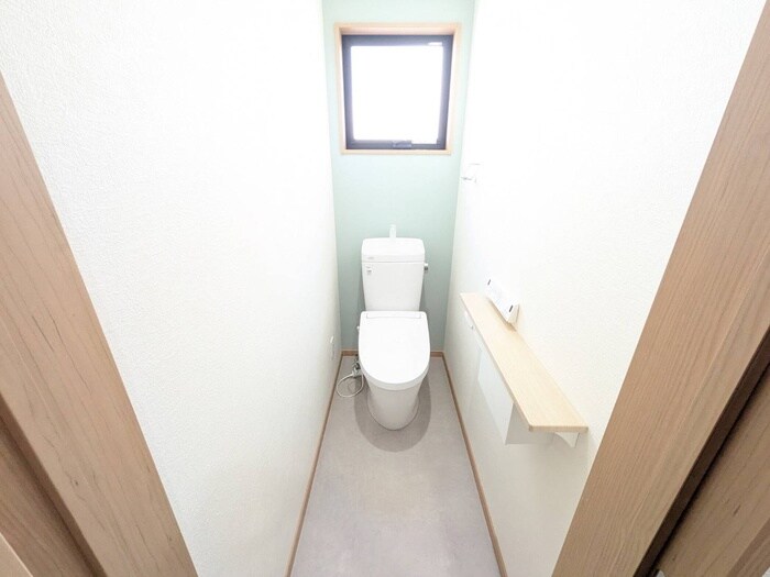 物件内観写真11　(トイレ)
