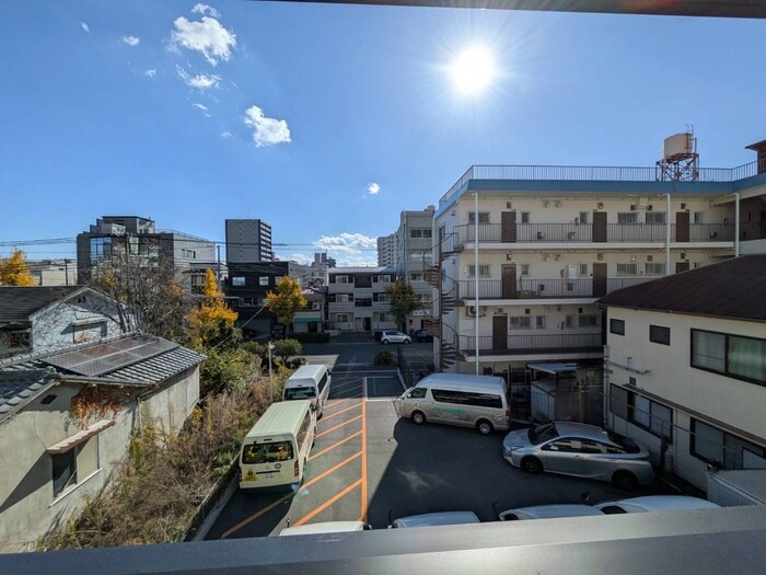 物件内観写真15　(室内からの展望)