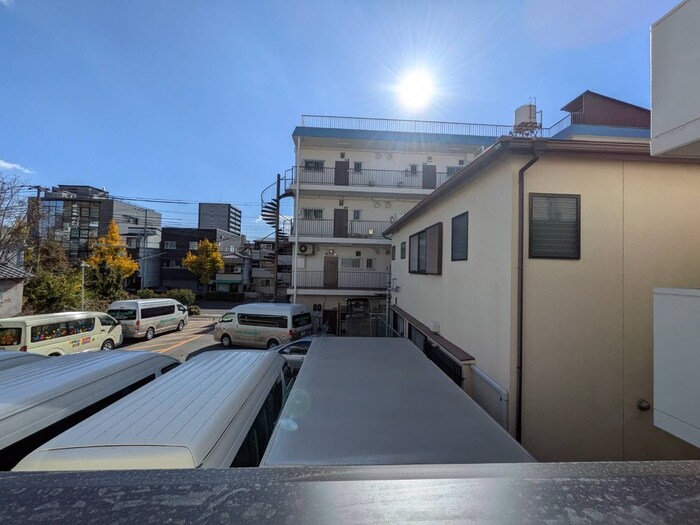 物件内観写真16　(室内からの展望)