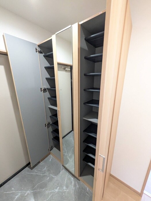 物件内観写真16　(靴箱)