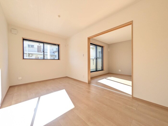 物件内観写真21　(居室)