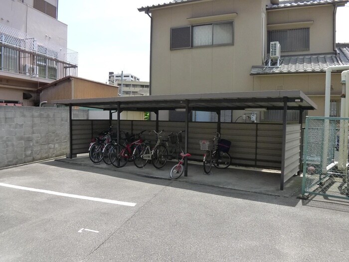 物件外観写真6　(駐輪場)