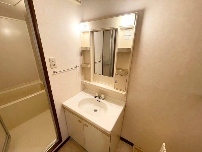 物件内観写真11　(洗面)