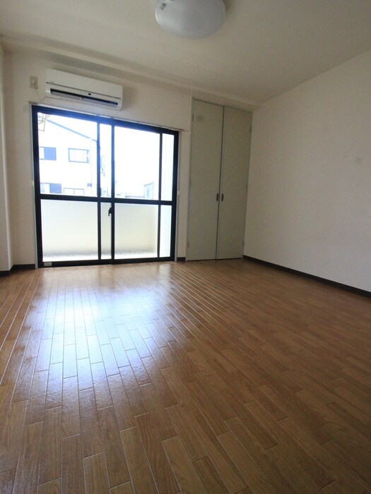 物件内観写真9　(居室)