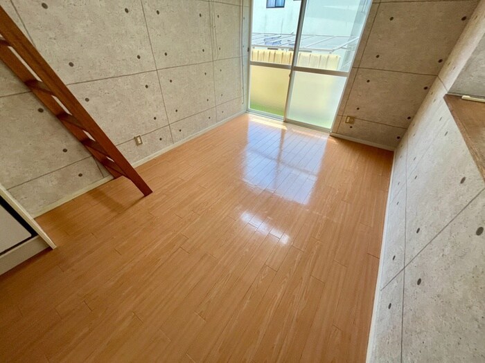 物件内観写真9　(居室)