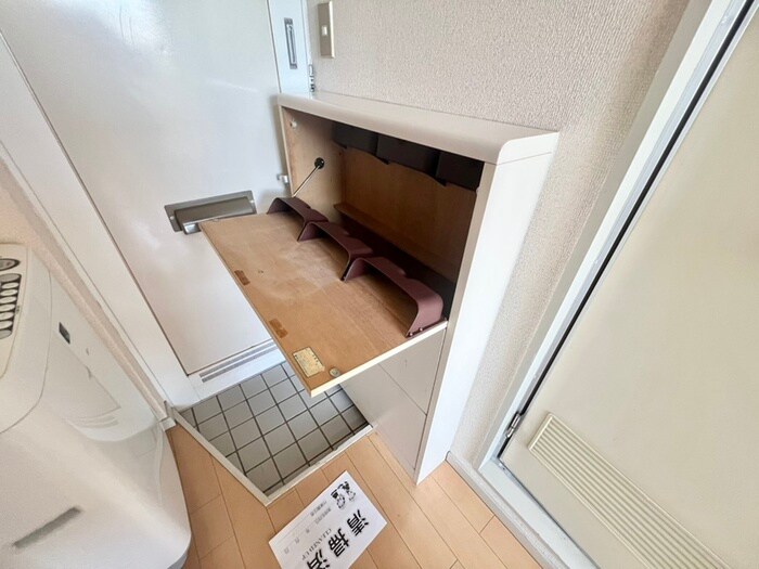 物件内観写真18　(靴箱)