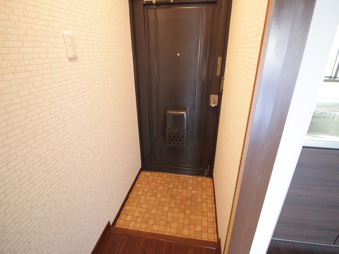 物件内観写真15　(玄関)