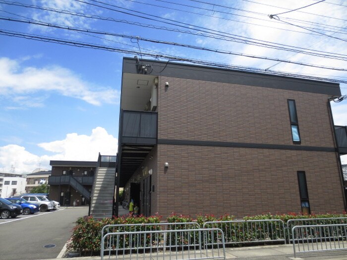 物件外観写真2　(駐車場)