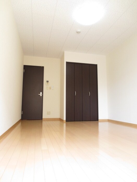 物件内観写真4　(居室)