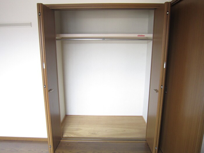 物件内観写真12　(収納)