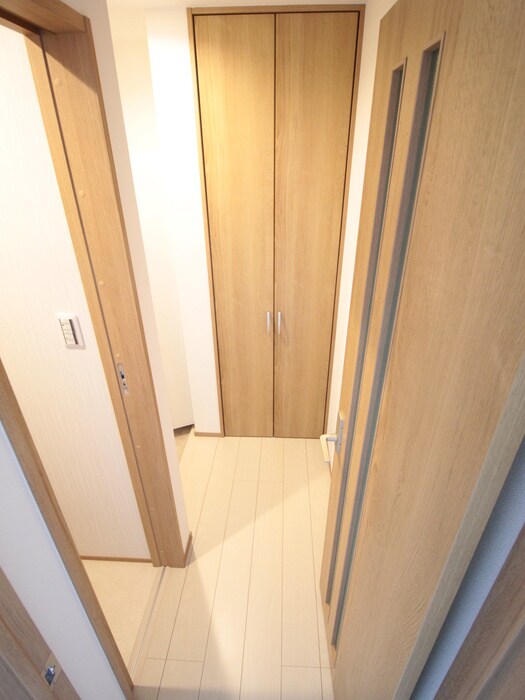 物件内観写真9　(廊下)