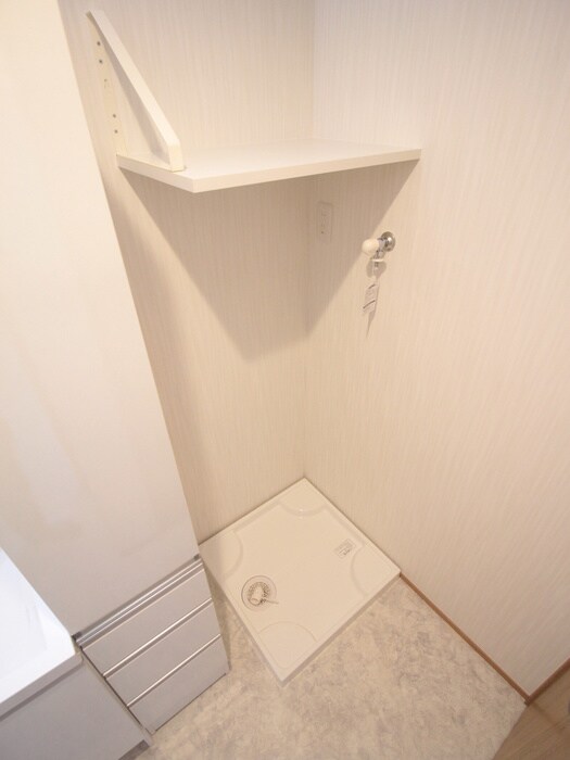 物件内観写真14　(洗濯機置場)