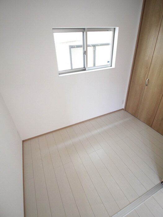 物件内観写真15　(居室)