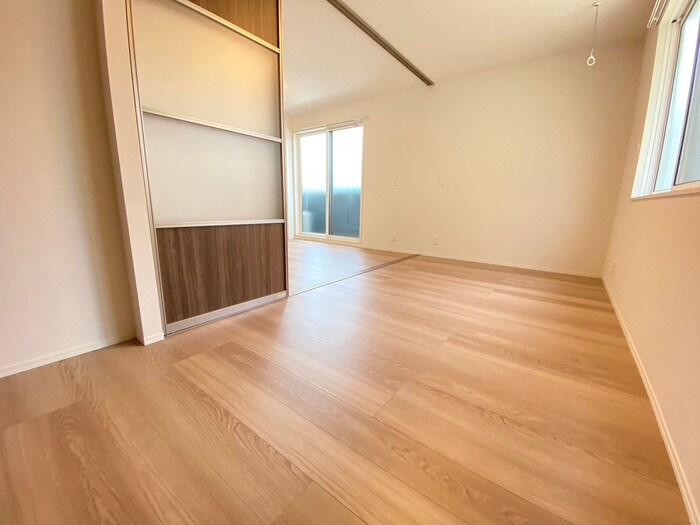 物件内観写真9　(居室)