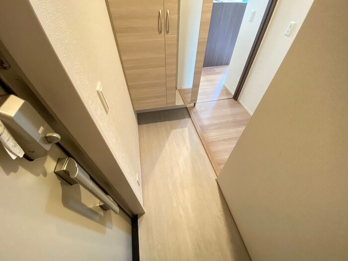 物件内観写真17　(玄関)