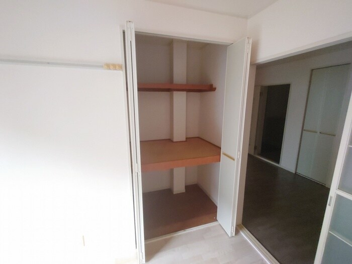 物件内観写真16　(収納)