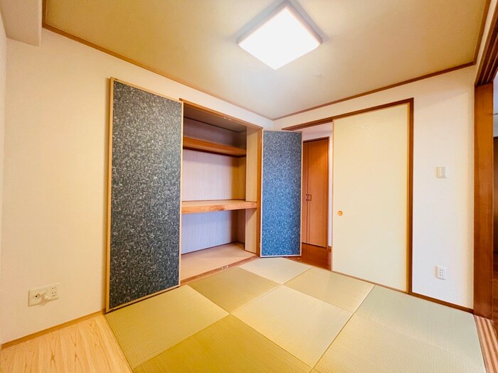 物件内観写真16　(居室)