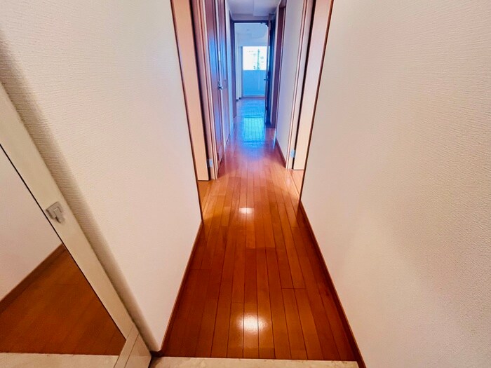 物件内観写真17　(廊下)