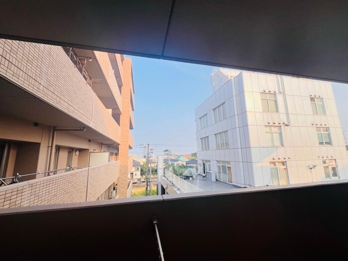 物件内観写真21　(室内からの展望)