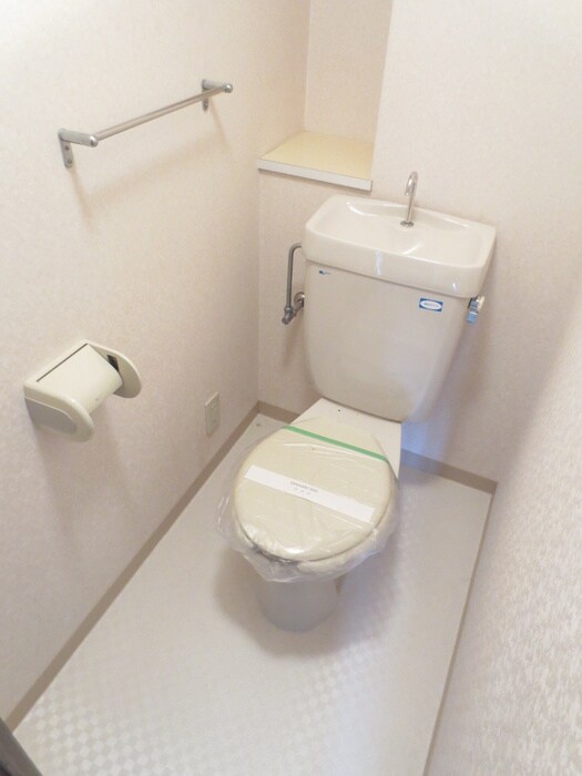 物件内観写真14　(トイレ)