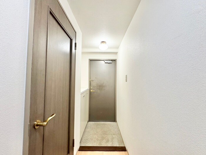 物件内観写真21　(玄関)