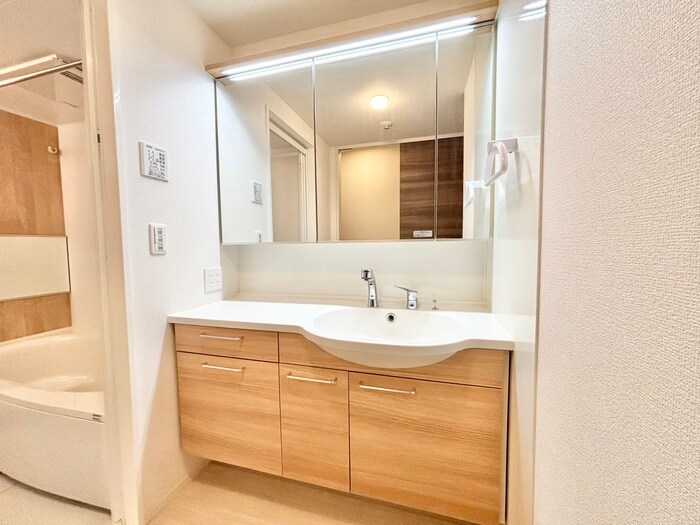 物件内観写真15　(洗面)