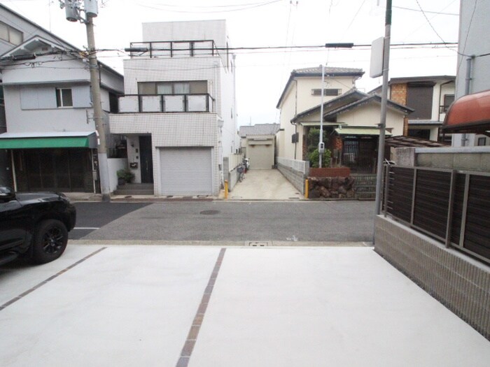 物件内観写真17　(玄関)