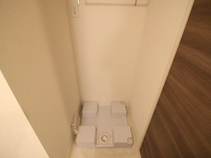 物件内観写真20　(洗濯機置場)