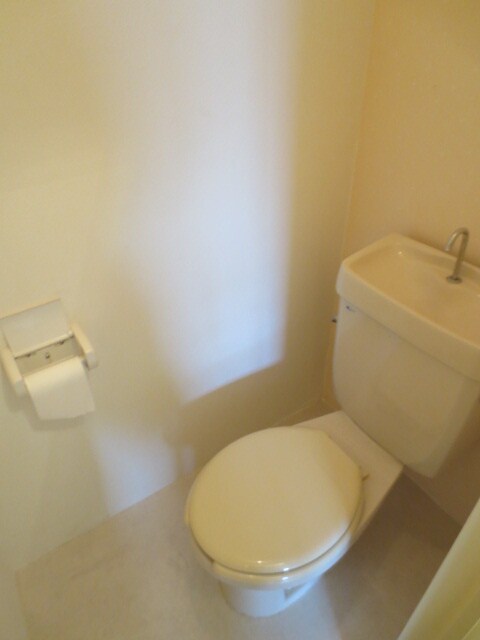 物件内観写真14　(トイレ)