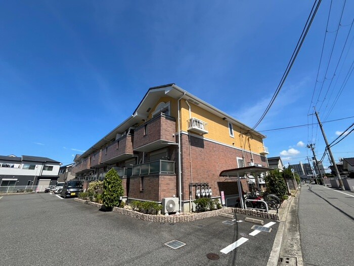 物件外観写真1　(外観写真)