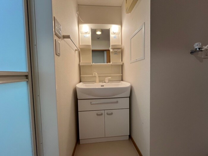 物件内観写真11　(洗面)