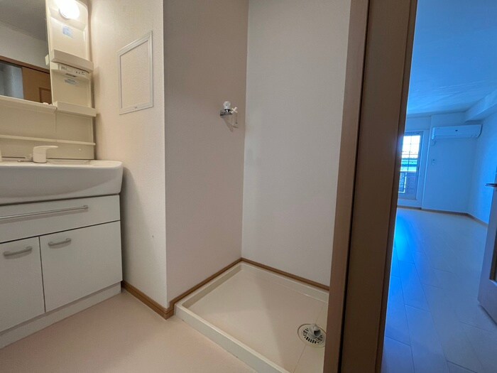 物件内観写真20　(洗濯機置場)