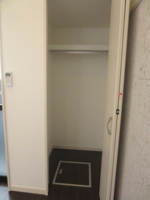 物件内観写真12　(収納)