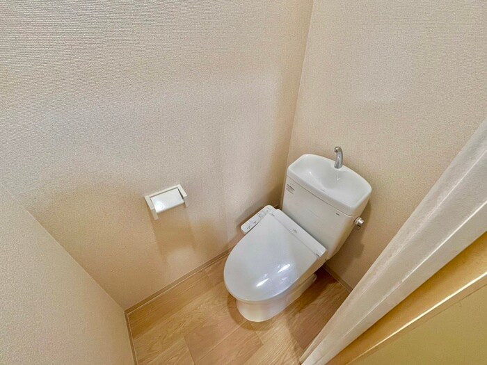 物件内観写真12　(トイレ)
