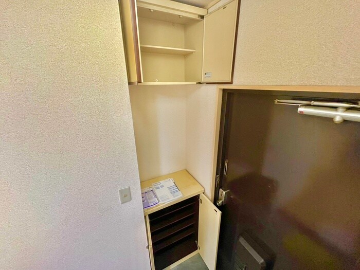 物件内観写真18　(靴箱)