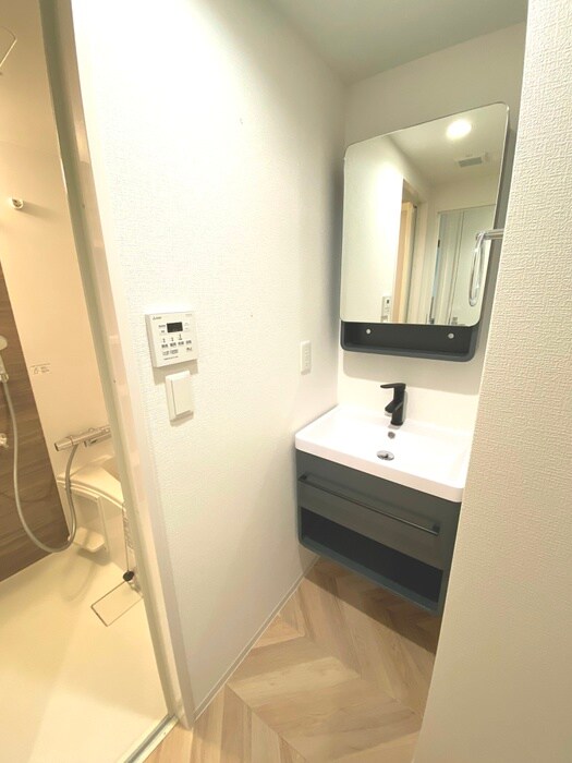 物件内観写真9　(洗面)