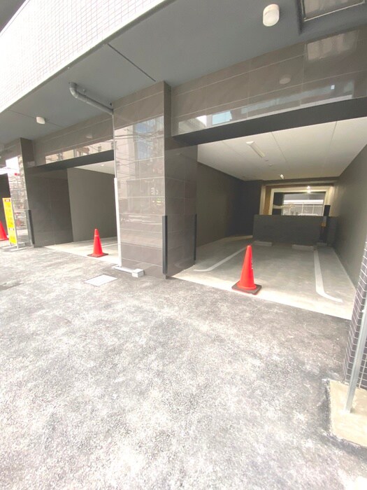 物件外観写真3　(駐車場)