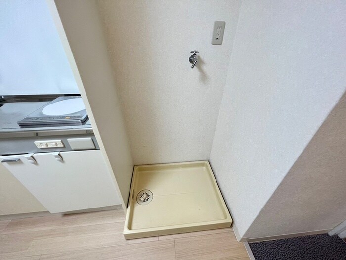 物件内観写真15　(洗濯機置場)