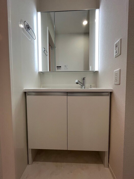 物件内観写真11　(洗面)