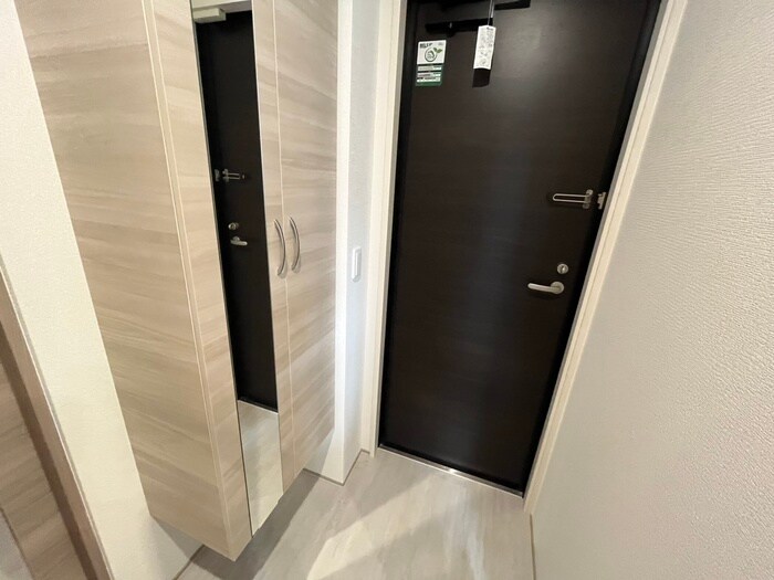 物件内観写真15　(玄関)