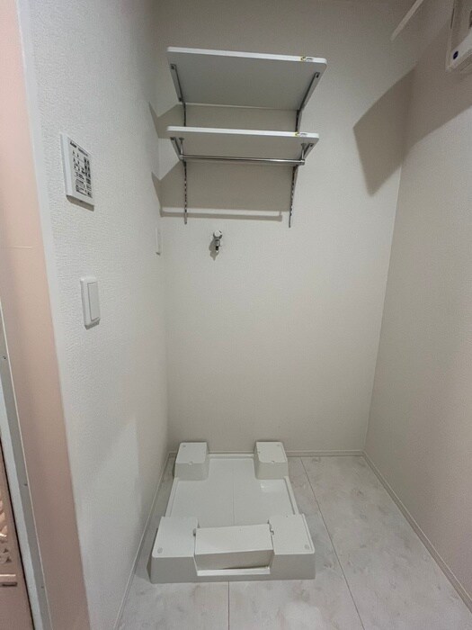 物件内観写真18　(洗濯機置場)