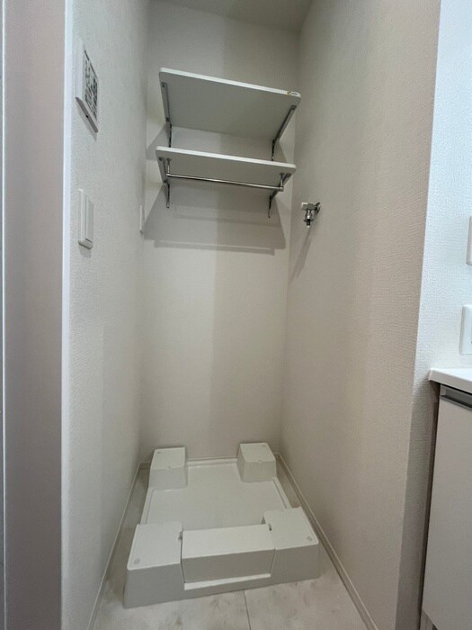 物件内観写真18　(洗濯機置場)